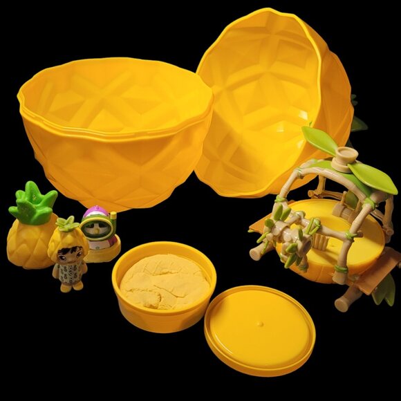 Ryan's World - Mystery Pineapple Egg - Picture 2 of 4
